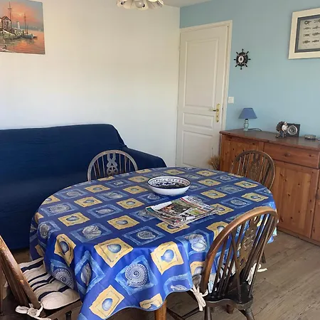 Proche Plage : Appart Confort, Balcon Vue Mer, Parking, A 5 Min De La Mer Et Commerces - Fr-1-482-143 Apartment